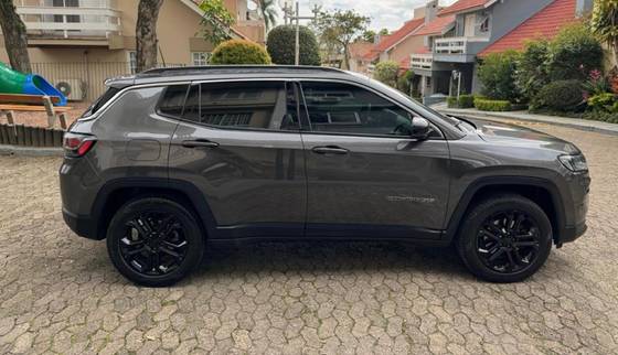 JEEP COMPASS 1.3 T270 TURBO FLEX LONGITUDE AT6 JEEP COMPASS 1.3 T270 TURBO FLEX LONGITUDE AT6